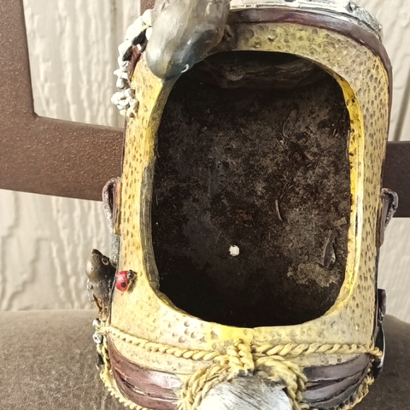 RARE vintage SADDLE planter - do you see ladybug? - Picture 6 of 12